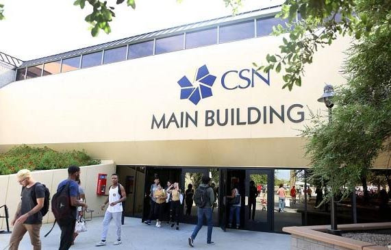 헨더슨 근처 Community College CSN 외 학비 정보  - Henderson - 1