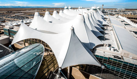 덴버 국제공항(DEN)은 미국에서 가장 큰 공항입니다 - Denver - 1