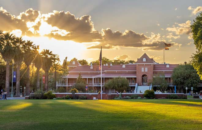 애리조나 대표 주립대학, University of Arizona - Tucson - 1