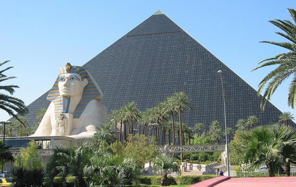 1993년도 오픈 후 구닥다리 되버린 룩소르(Luxor) 호텔 - Las Vegas - 1