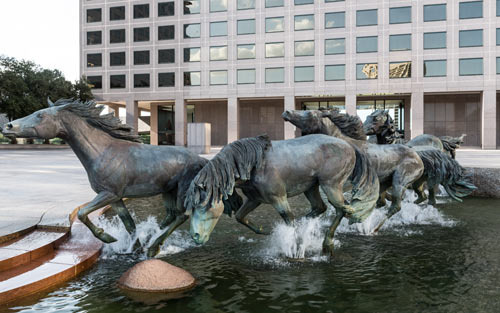 영화에도 나오는 Mustangs of Las Colinas - Irving - 1