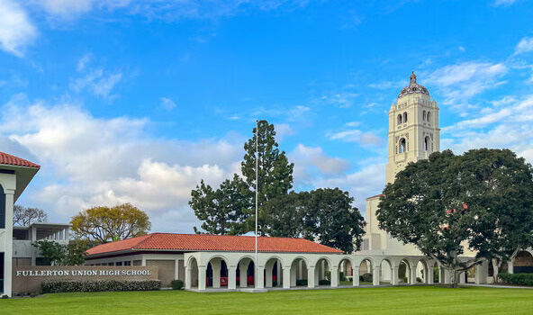 130년 역사의 공립 고교, Fullerton Union High School - Fullerton - 1
