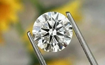 What is the Recently Popular 'Lab-Grown Diamond'? - Los Angeles - 1