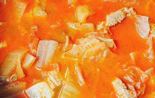 진한 맛 돼지고기 김치찌개, 삼겹살이면 더 맛있어요 - Fairfax - 3