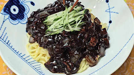 Challenge! Try Making Jajangmyeon at Home! - Los Angeles - 1