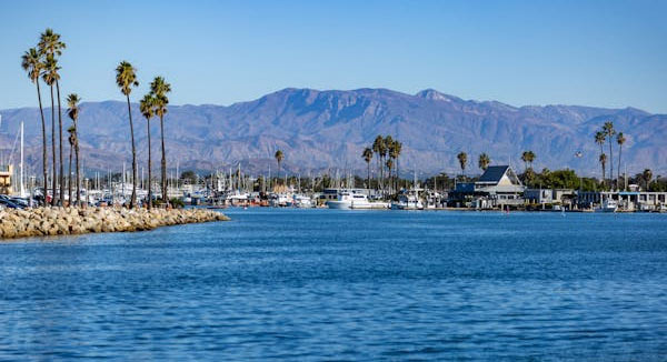 Please tell me about the beautiful beach cities in California - California - 1
