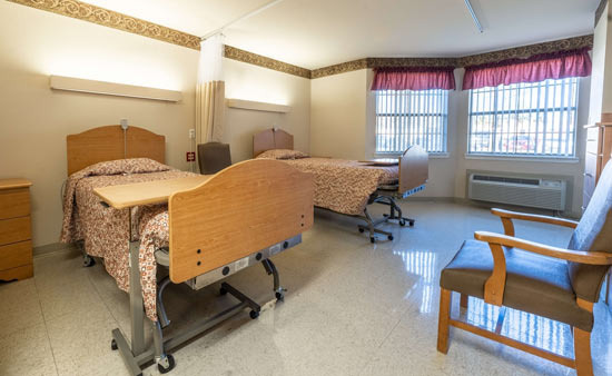 미국 요양원(Nursing Home)에 들어가는 비용은 얼마인가 - Los Angeles - 1
