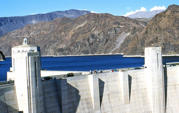 후버댐(Hoover Dam) 만들때 사망한 사람은 모두 96명  - Nevada - 1