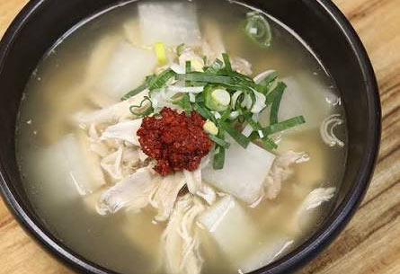 코스트코 $4.99 치킨, 뼈까지 끓였더니 진국 닭 곰탕으로 변신  - Houston - 1