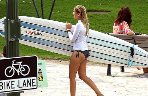 The Increasing Presence of Female Surfers in Hawaii - Honolulu - 2