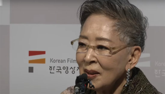 원로배우 김지미, 85세 일기로 미국에서 사망소식 - Los Angeles - 2