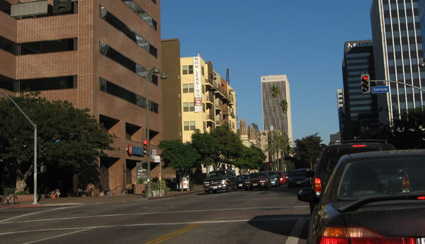 한국과 미국의 생활 패턴이 섞여 있는 윌셔 블러바드 이야기 - Los Angeles - 1