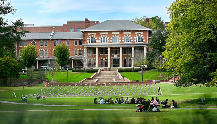 NC State University: A Public Ivy Representing the Southeastern United States - Raleigh - 1