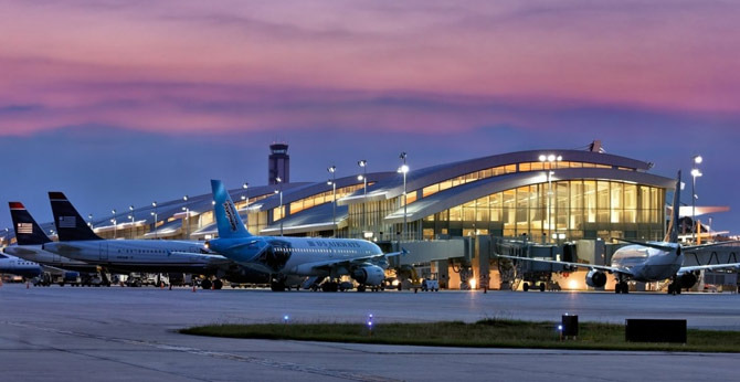랄리-더럼 국제공항(Raleigh–Durham International Airport) - Raleigh - 1