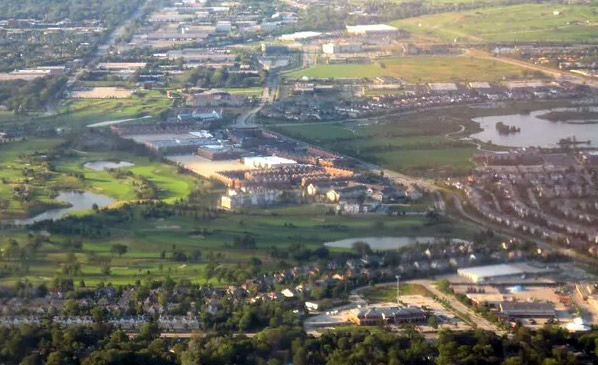 Glenview: A Quiet Residential Area and Sophisticated Commercial District - Glenview - 1