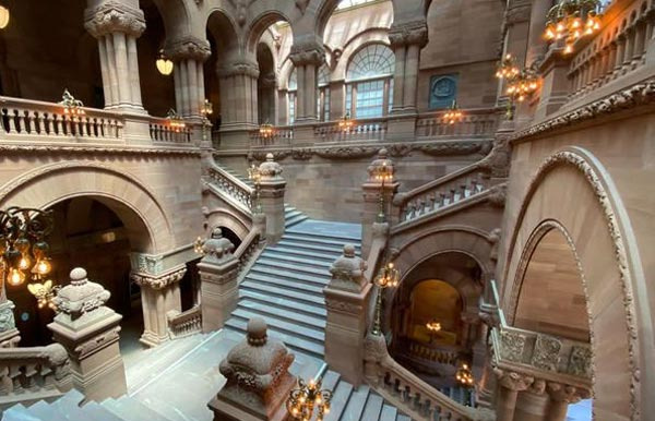 입이 딱 벌어질 정도로 웅장한 Albany Capital Building - Albany - 2