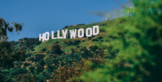How big is the “HOLLYWOOD” sign board? - Los Angeles - 1