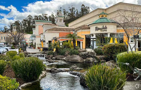 Calabasas, a Wealthy Neighborhood Too Far to Get Close - Los Angeles - 1