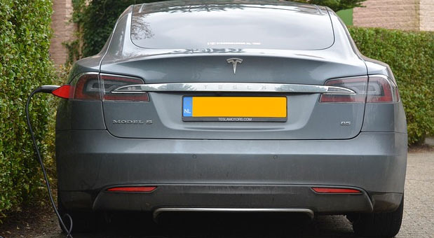 How Long Does It Take to Charge a Tesla Model S at Home with 110 Volts? - San Antonio - 1