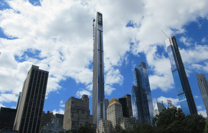 하늘까지 올랐다가 떨어진 꿈, 뉴욕 펜슬 빌딩의 현실 - New York - 2