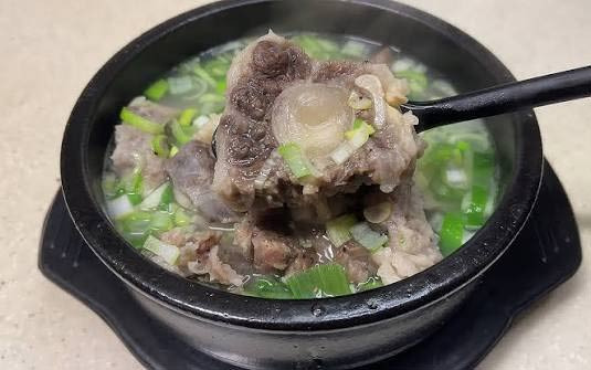시애틀 비 오는 날엔 역시 꼬리곰탕, 제대로 끓여 먹어요 - Seattle - 1