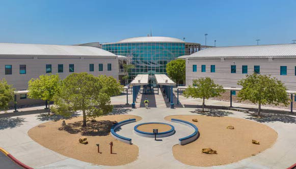 Victorville 공립 고등학교 정보를 조사했습니다 - Victorville - 1