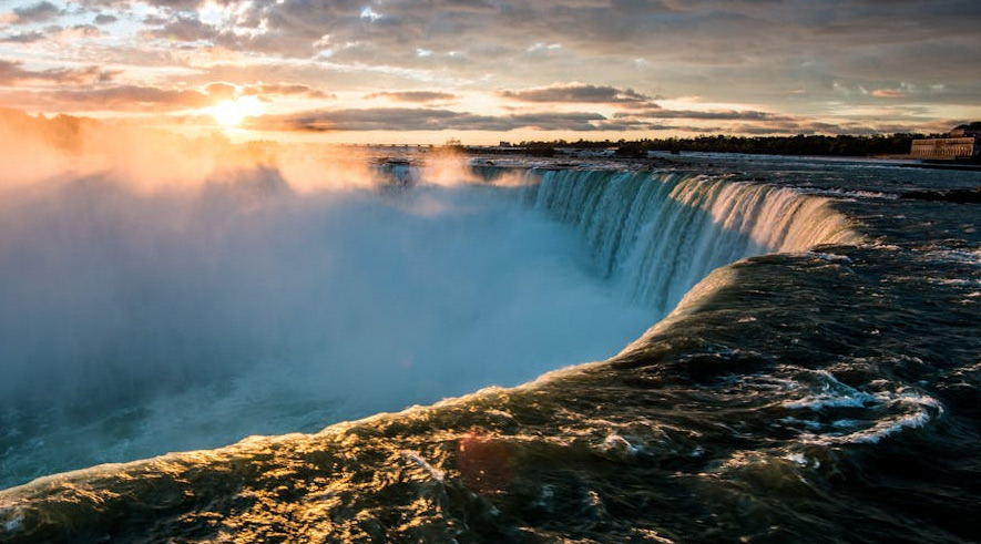 The Amazing Niagara Falls on the US-Canada Border - Albany - 1