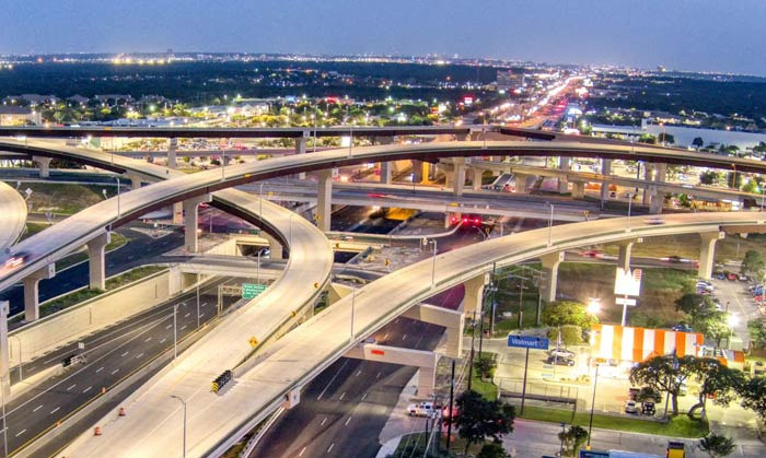 Important Highway 281 Freeway in the San Antonio Area - San Antonio - 1