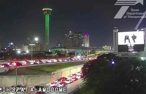 "드디어 돌아왔다" 스퍼스 파이널 진출에 도시가 응답했다 - San Antonio - 1