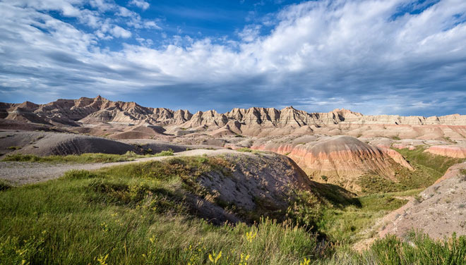 A Place That Holds the 'Archetype of America' Dreamed by Western Movies - South Dakota - 1