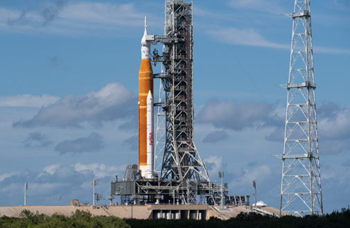 NASA Finally Acknowledges Persistent Issues with SLS Rocket - Chicago - 1