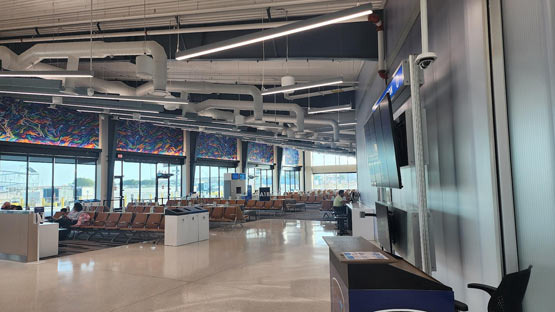어라? 벽이 없어졌다, 샌안토니오 공항 터미널 A 대변신 - San Antonio - 1