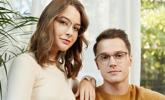 Does wearing glasses really boost confidence in appearance? - Florida - 1