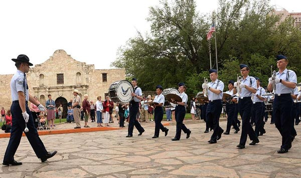 San Antonio: A City Continuously Growing as a Tourist, Medical, Educational, and Military Hub - San Antonio - 2