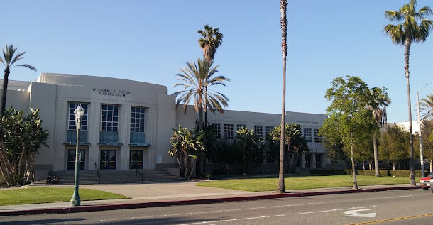 애너하임 지역의 유명한 고등학교 4곳 - Anaheim - 1