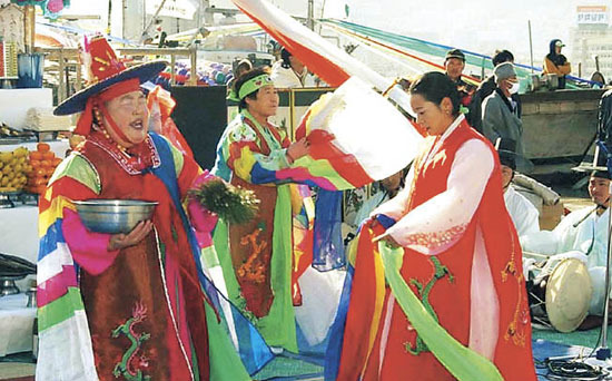 Reasons People Seek Shamans in Korea While Mocking Them - Los Angeles - 1