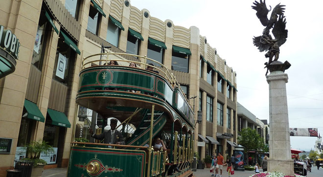 로스앤젤레스에서 가장 유명한 쇼핑 명소 The Grove - Los Angeles - 3