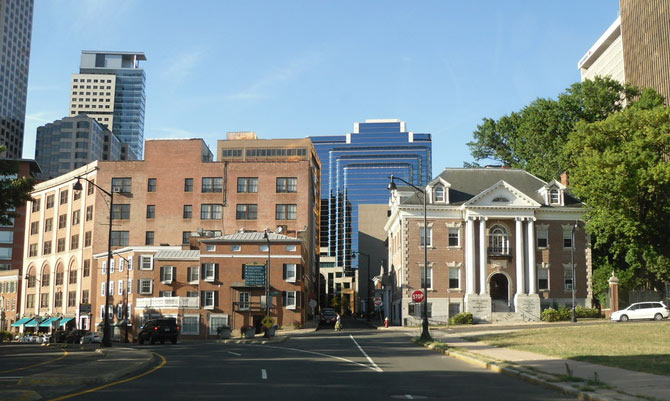 하트포드에서 경력 살려 매니지먼트직을 찾는중입니다 - Hartford - 2