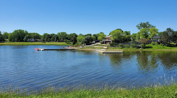 Reasons Why Lake Arlington is a Popular Relaxation Spot - Arlington Heights - 1