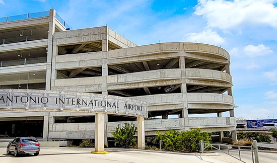 How to Fully Utilize the "Terminal Parking" at San Antonio Airport - San Antonio - 1