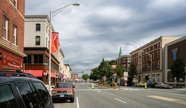 Burlington: A Relaxing Suburb Near Boston - Burlington - 1