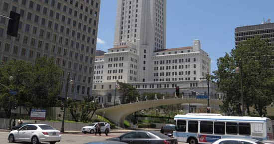 L.A. City Hall 주변이 복잡해도 크게 밀리지 않은 이유 - Los Angeles - 1