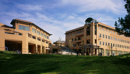 어바인 지역 경제를 이끄는 브로드컴, 블리자드, UCI - Irvine - 2