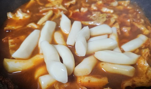 더운 날에도 자꾸 생각나는 매콤달콤 라볶이 만들기 - San Diego - 2