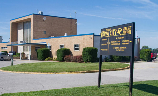Iowa City Municipal Airport - Iowa City - 1