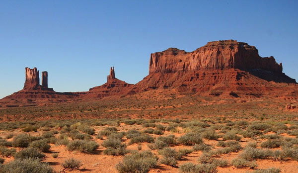 Monument Valley: A Half-Hearted Trip If You Just Look at the Rocks - Phoenix - 1