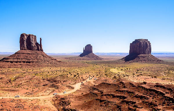 Monument Valley: A Half-Hearted Trip If You Just Look at the Rocks - Phoenix - 2