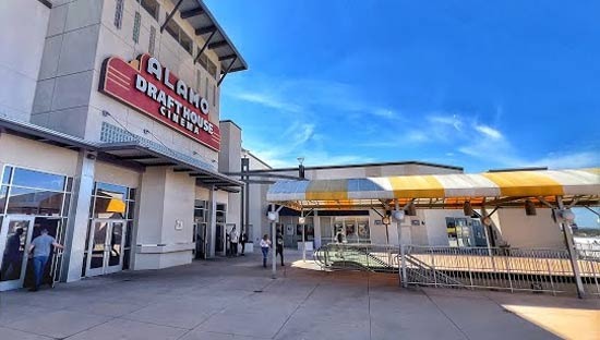 파크 노스 쇼핑센터가 1억1천5백만 달러에 팔렸네요 - San Antonio - 2