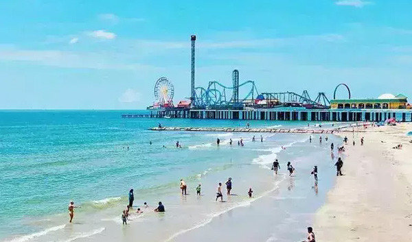 Galveston Island Historic Pleasure Pier: A Houston Landmark - Houston - 1