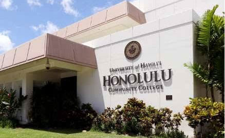 호놀룰루 커뮤니티 칼리지, 도심 속 실용 교육의 장 - Honolulu - 1